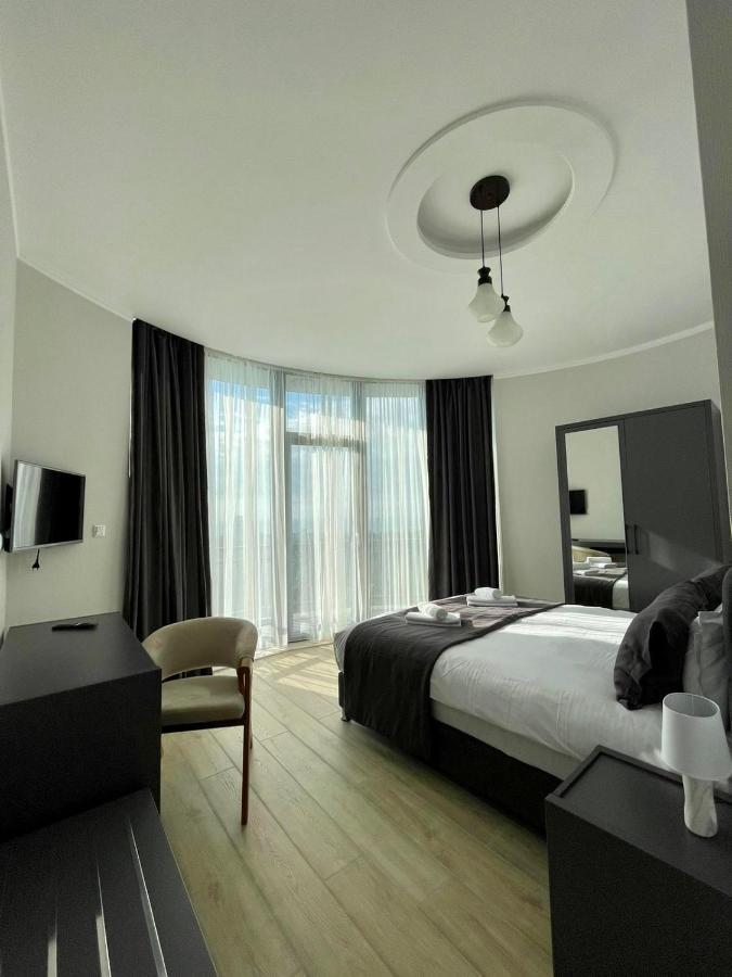Hillside Inn Batumi Exterior foto