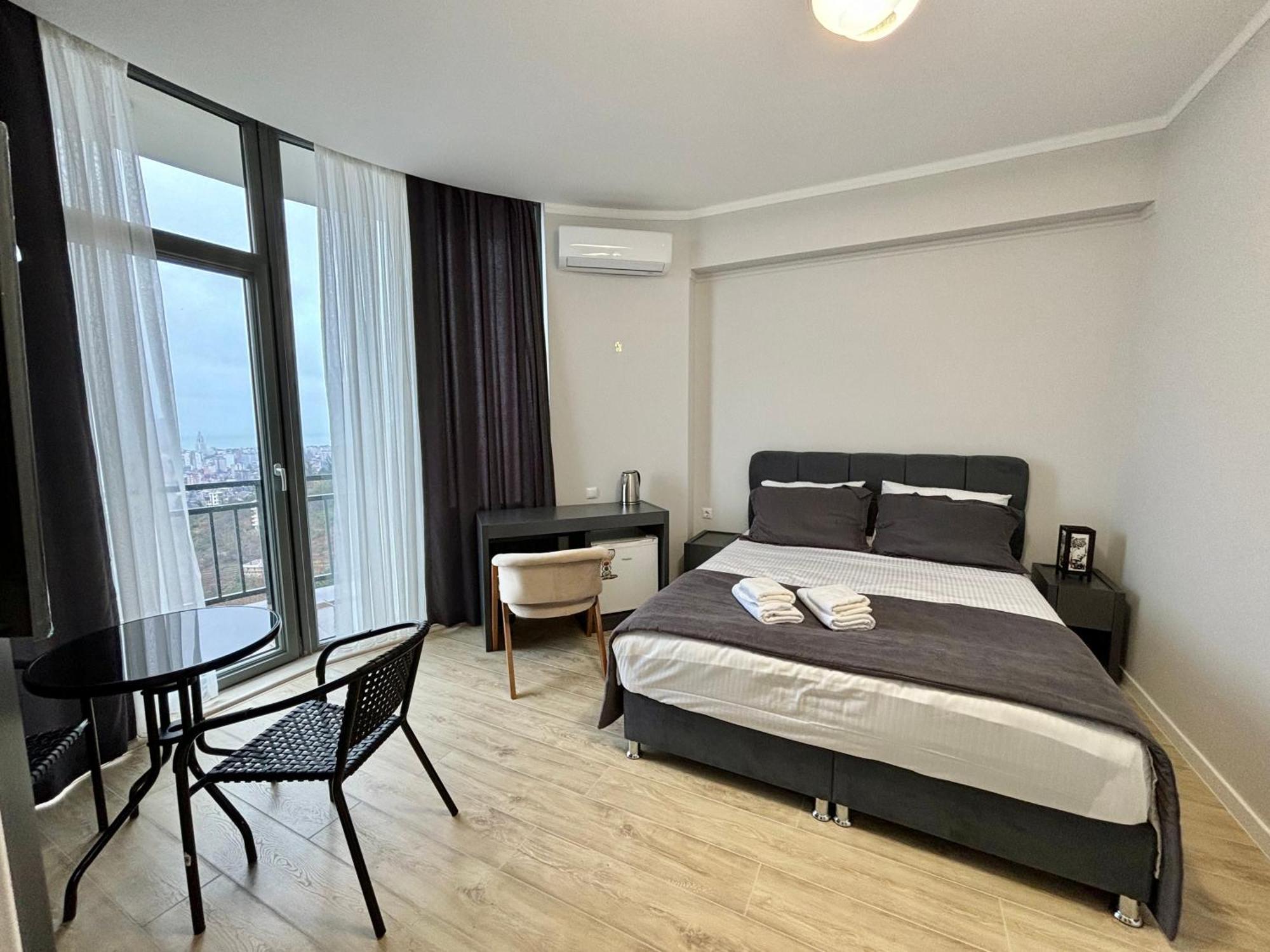 Hillside Inn Batumi Exterior foto