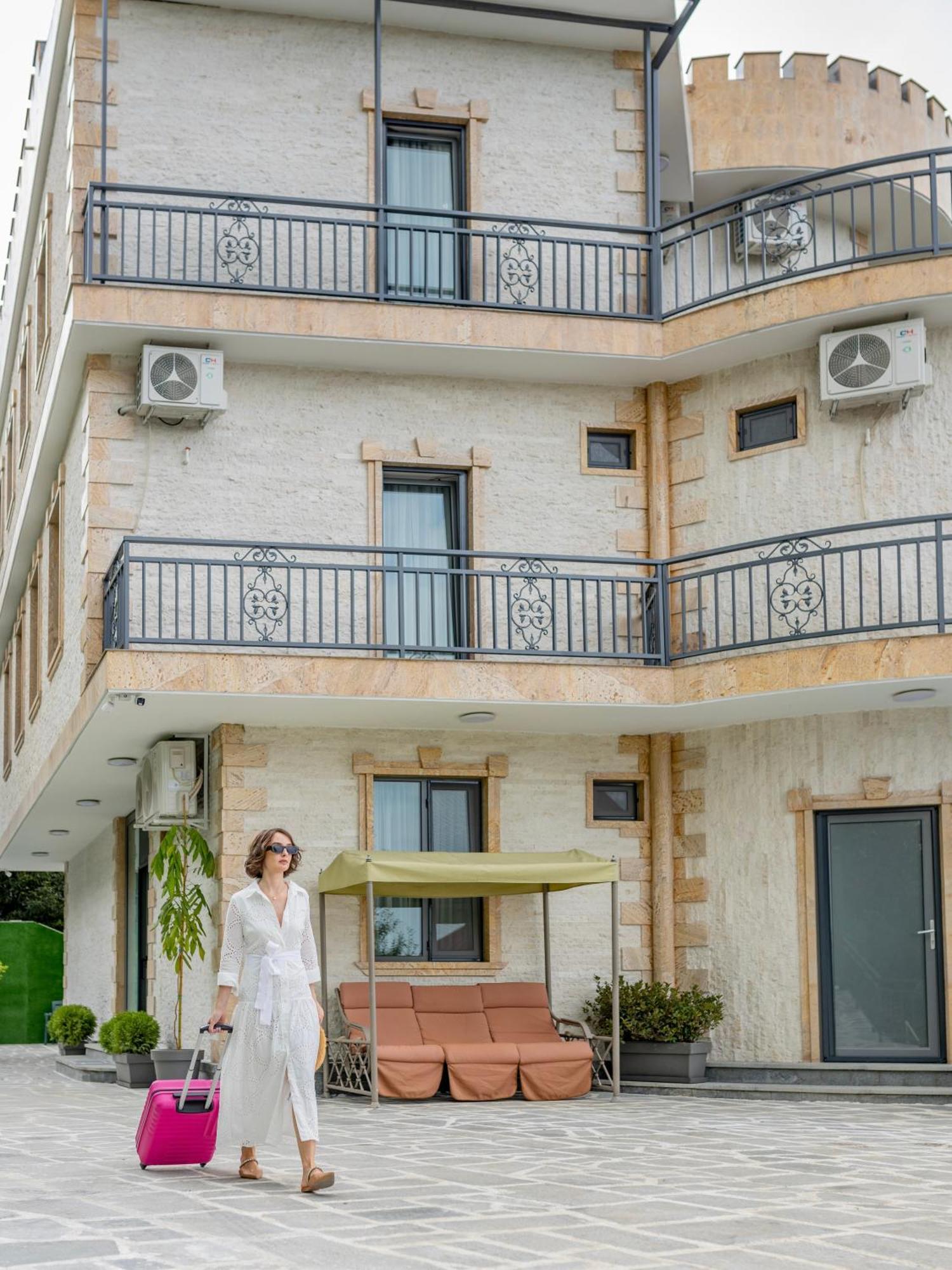 Hillside Inn Batumi Exterior foto